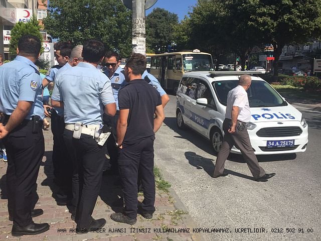 Aracını Çekmek İsteyen Memura Saldırdı