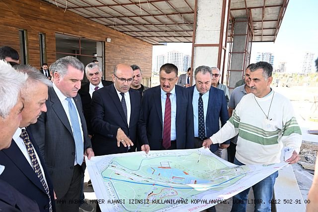 Başkan Selahattin Gürkan ;  Acıları yüreğimize gömdük, Malatya'yı geleceğe taşıyoruz