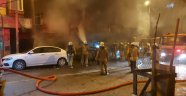 Bahçelievler'de Binaya çarpan araç Alev Alev yandı, Can Pazarı yaşandı